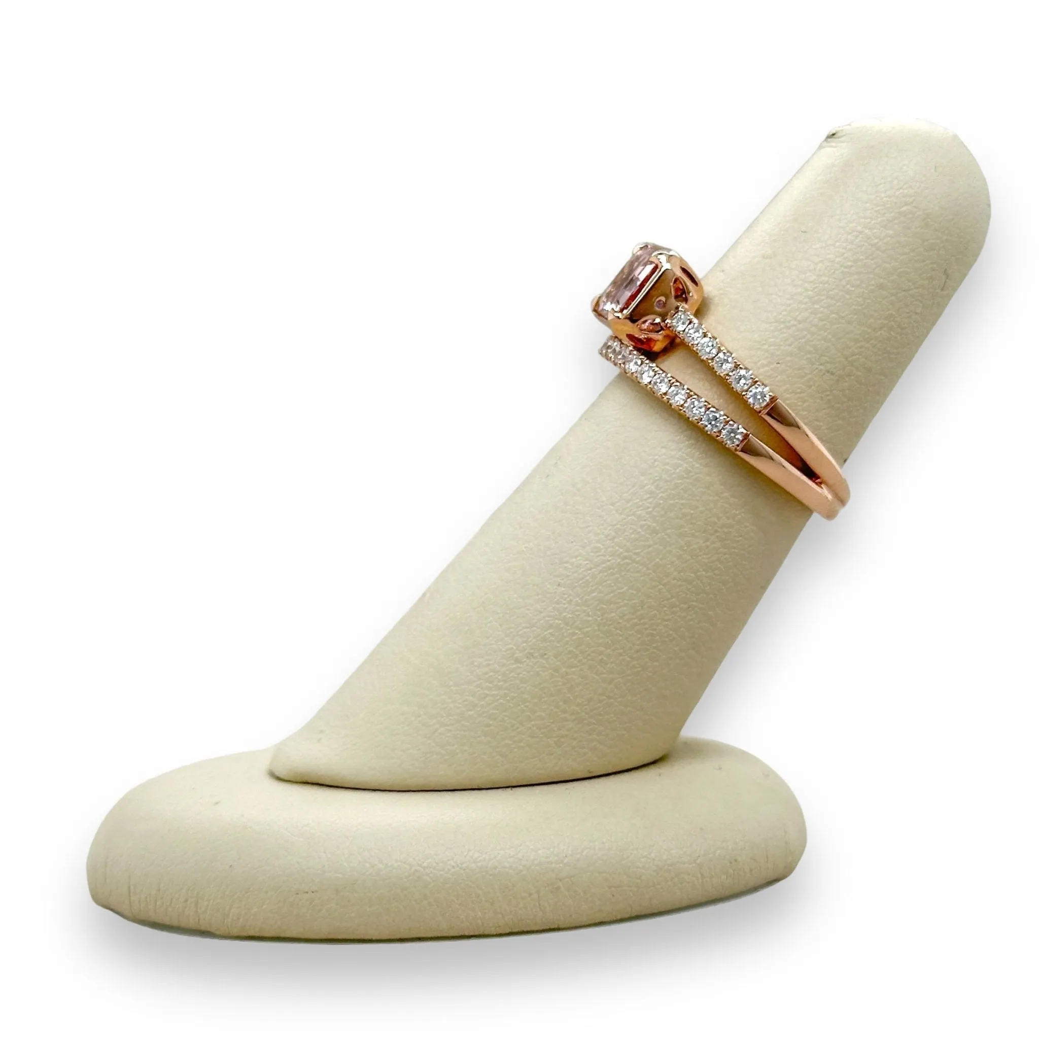 14K R Gold 0.35ctw Diamond and 1.69ct Morganite Ring