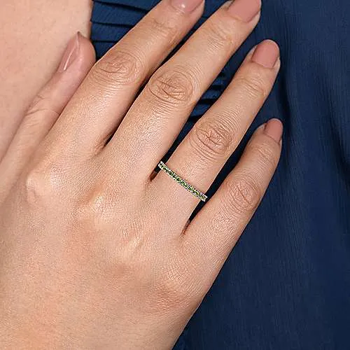 14K W Gold 0.36cttw Peridot Band 2mm