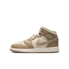 Air Jordan 1 Mid BG