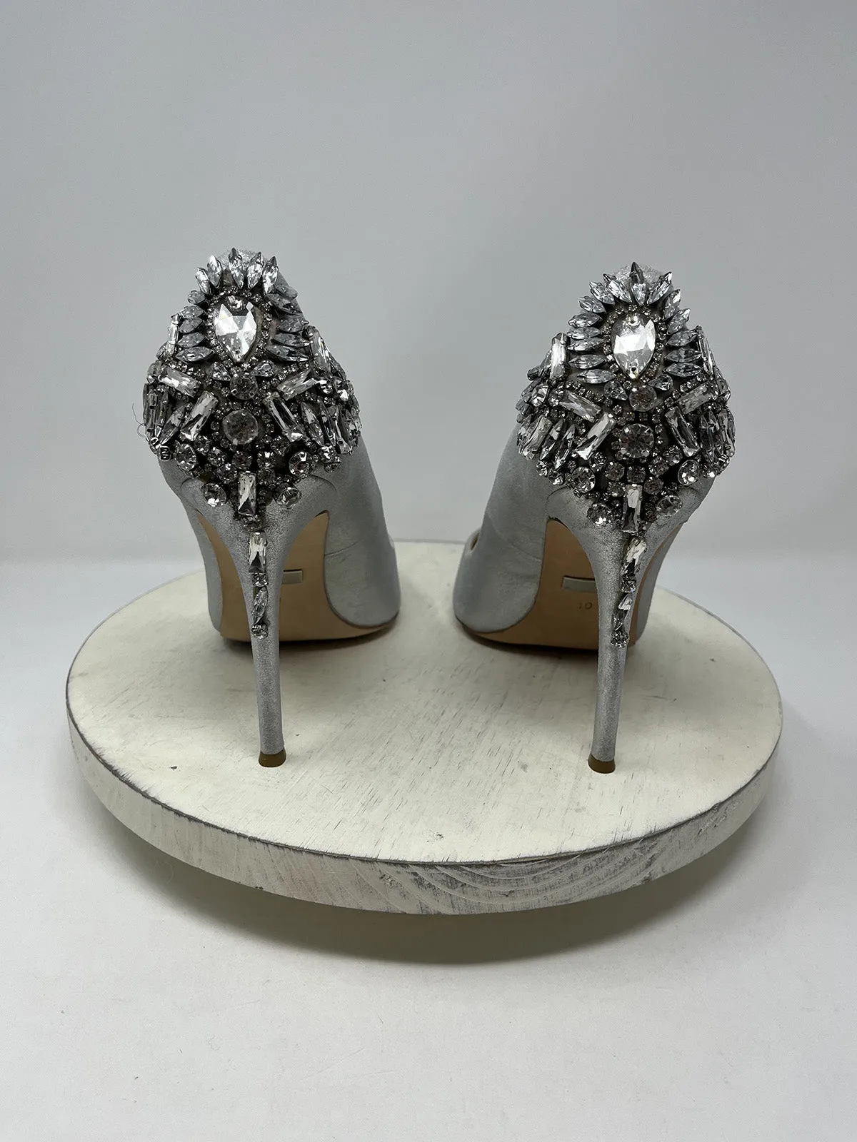 Badgley Mischka Size 10 Silver Rhinestone Heels