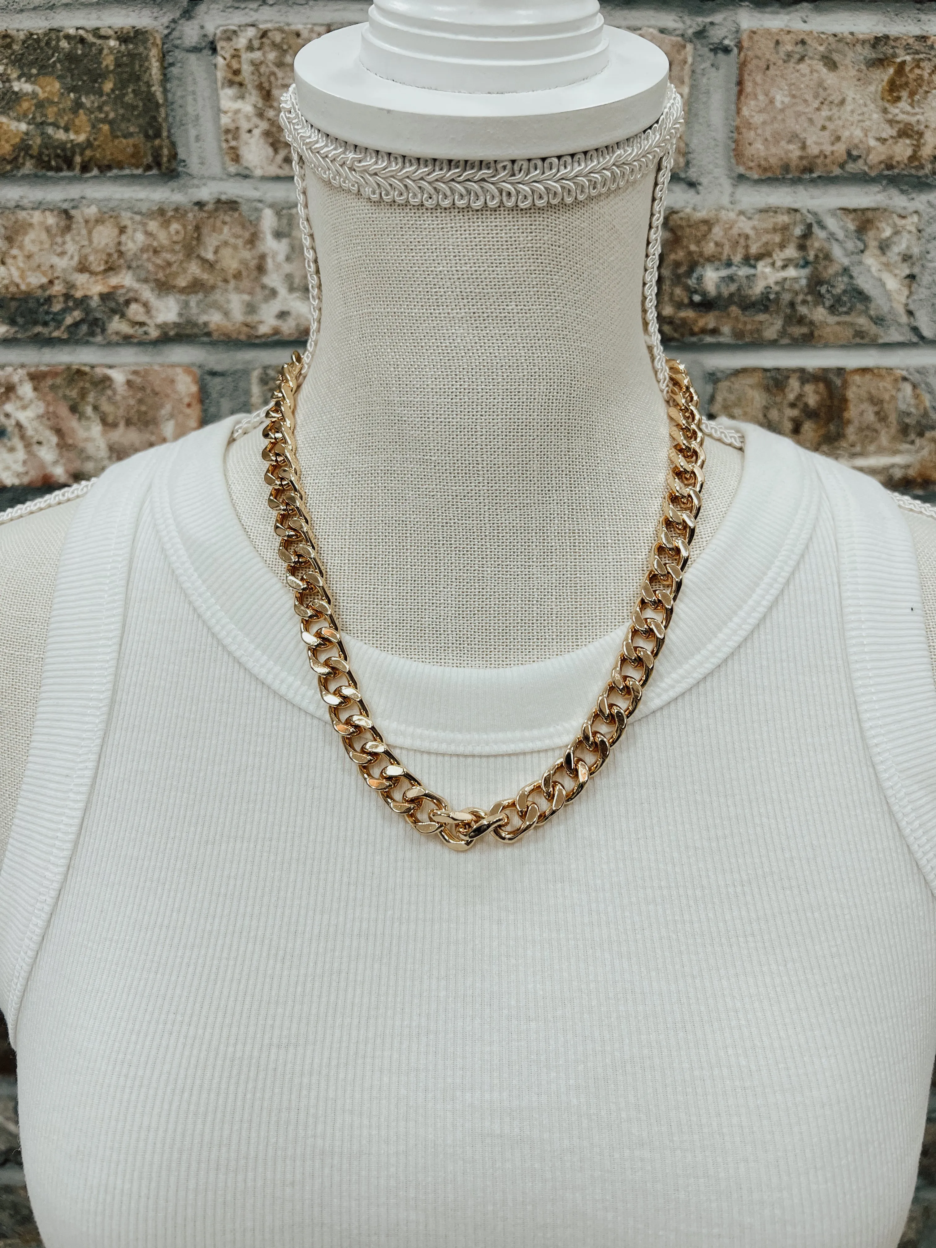 Cait Chain Link Necklace