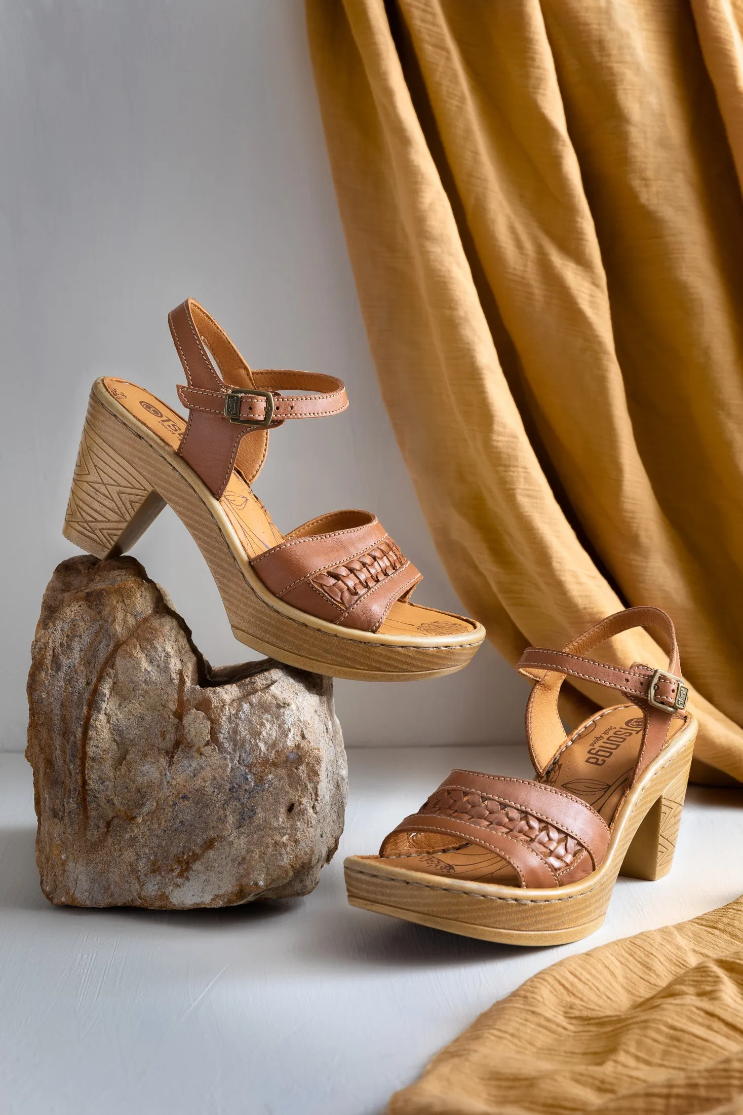 Kapaka - Hazel (Tan)